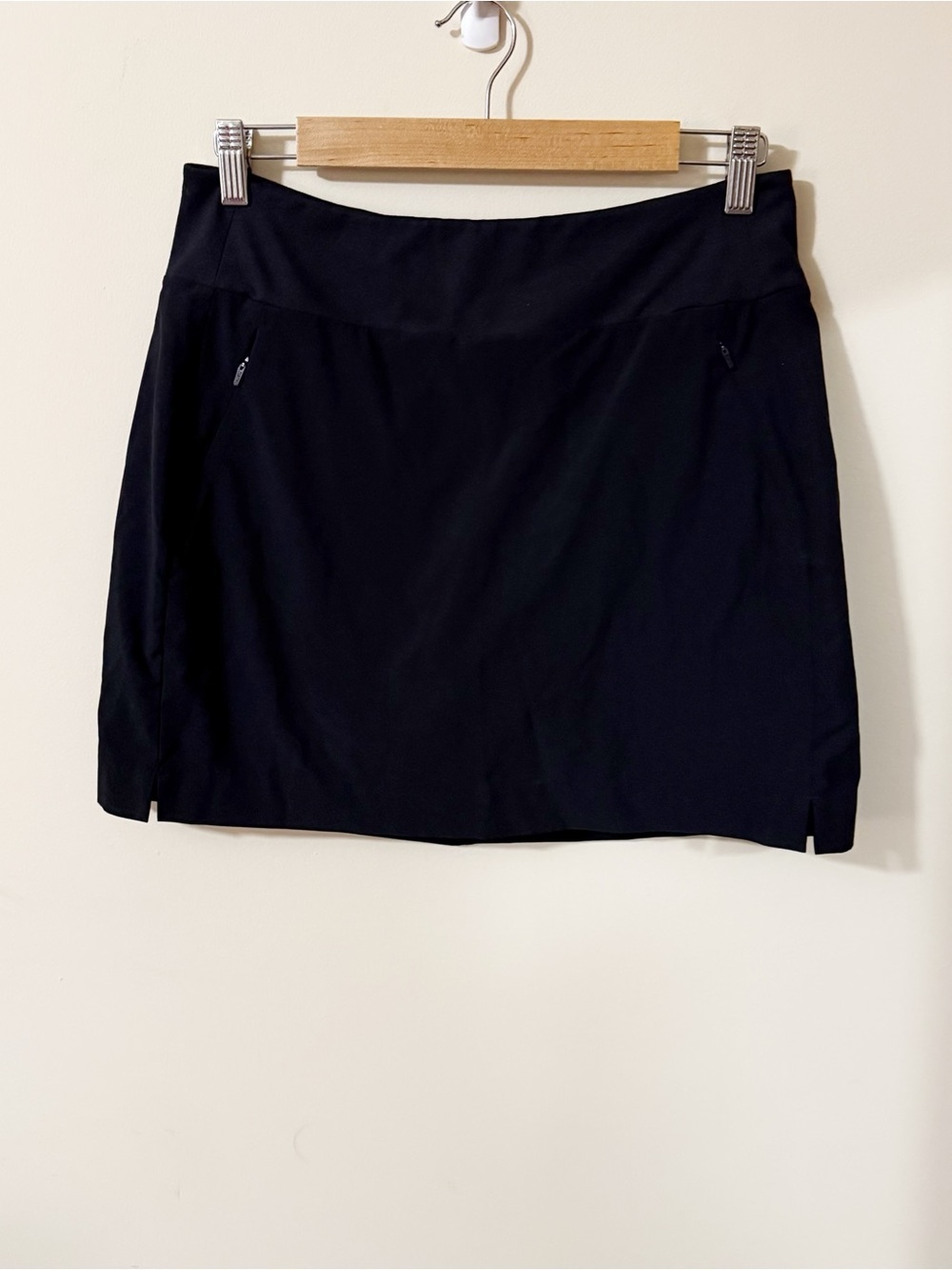Athleta Womens Black Soho Skort Size Small Activewear Pockets Athleisure